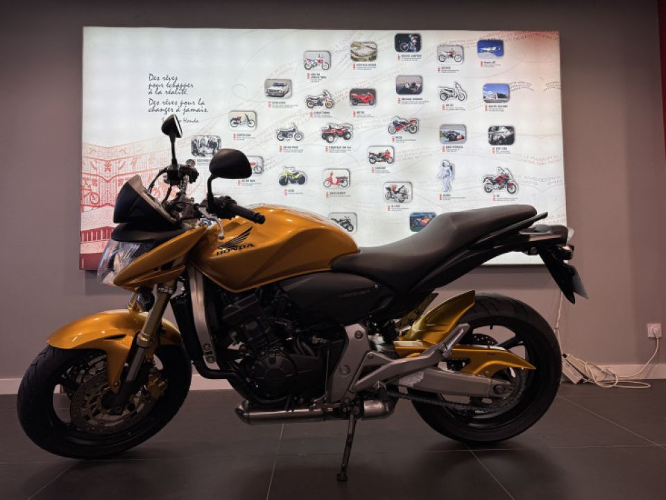 HONDA CB 600 F HORNET 4