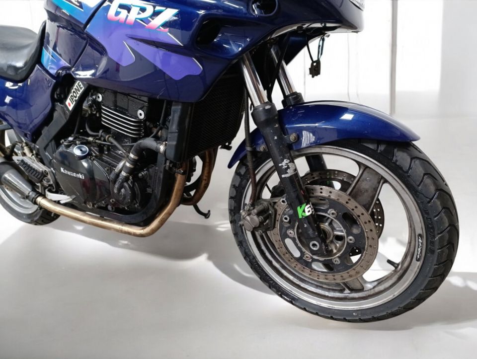 KAWASAKI GPZ 4