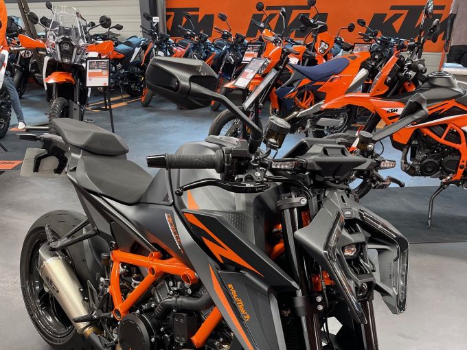 KTM 1390 SUPER DUKE R EVO 4