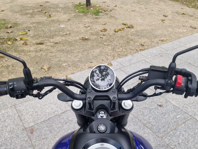 YAMAHA XSR 125 4