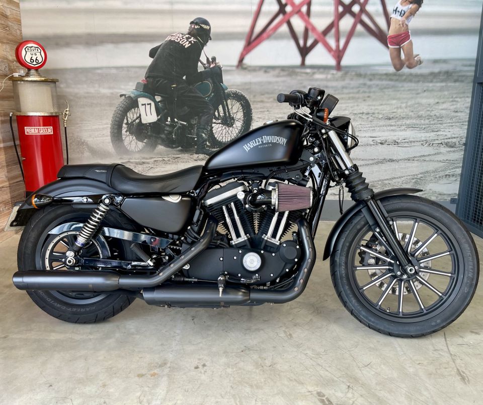 HARLEY-DAVIDSON SPORTSTER IRON 883 4