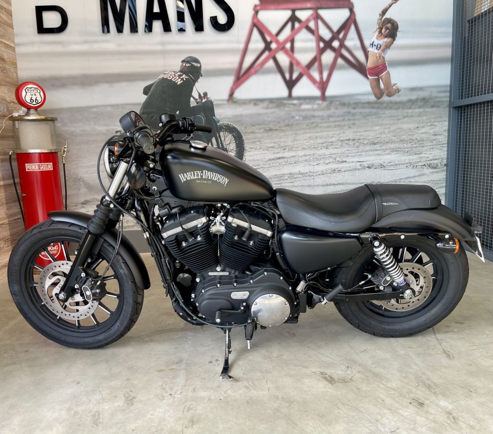 HARLEY-DAVIDSON SPORTSTER IRON 883 4