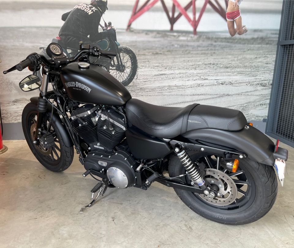 HARLEY-DAVIDSON SPORTSTER IRON 883 4