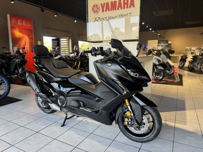 YAMAHA XP T-MAX 560 TECH MAX 4