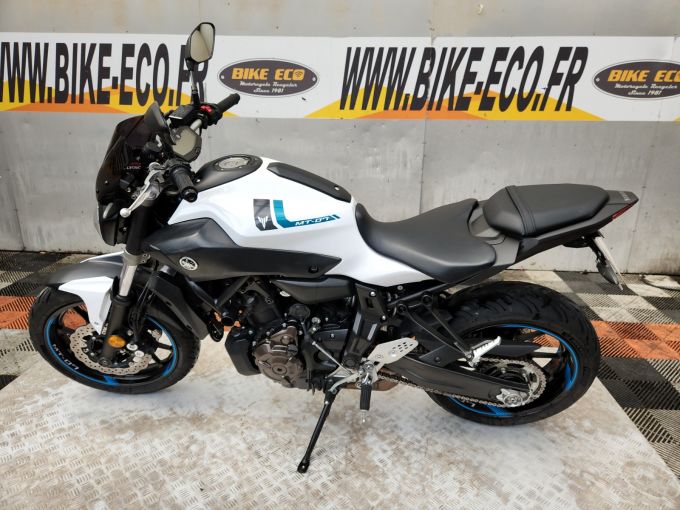YAMAHA MT-07 (47.5CV) 4