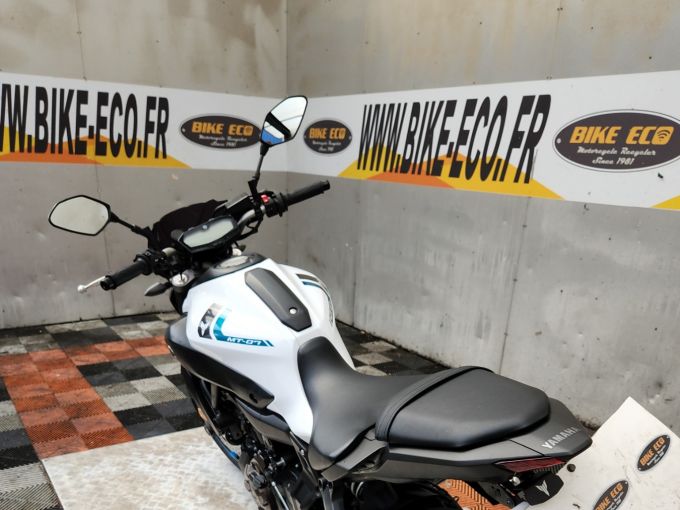 YAMAHA MT-07 (47.5CV) 4
