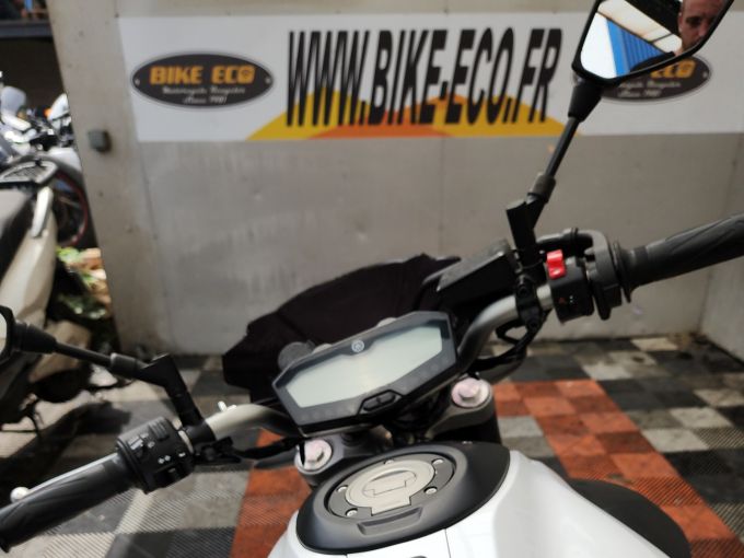 YAMAHA MT-07 (47.5CV) 4