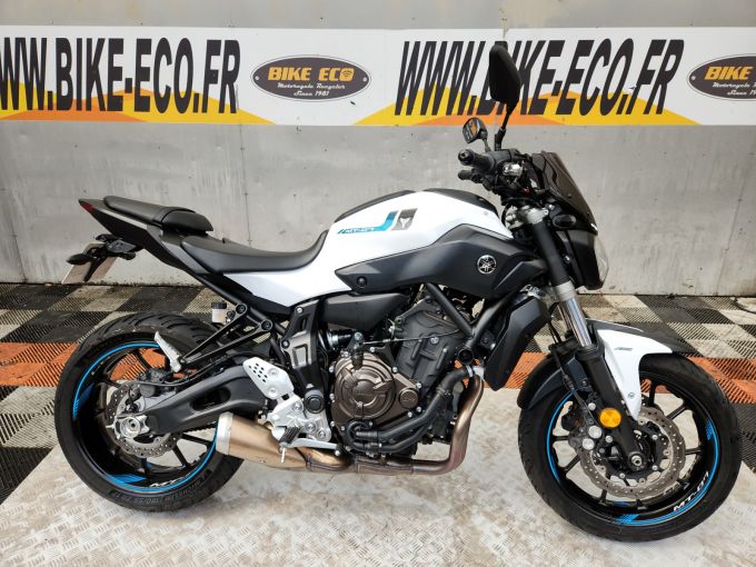 YAMAHA MT-07 (47.5CV) 4