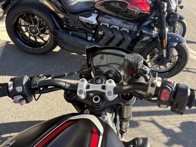 TRIUMPH STREET TRIPLE 765 RS 4