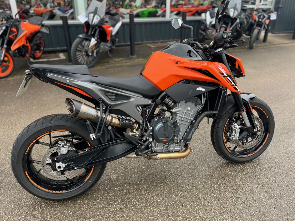 KTM 790 DUKE L 4