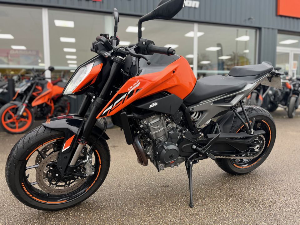 KTM 790 DUKE L 4