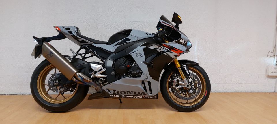 HONDA CBR 1000  RR-R FIREBLADE SP 4