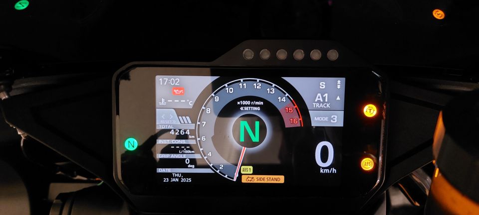 HONDA CBR 1000  RR-R FIREBLADE SP 4