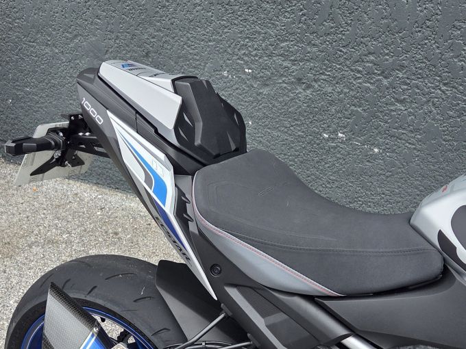 SUZUKI GSX-S 1000 ABS 4