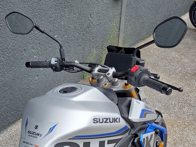 SUZUKI GSX-S 1000 ABS 4