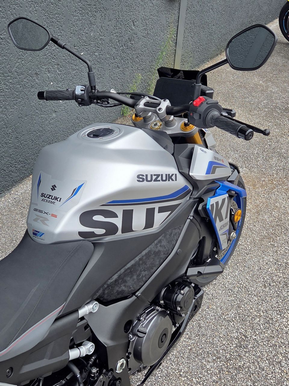 SUZUKI GSX-S 1000 ABS 4