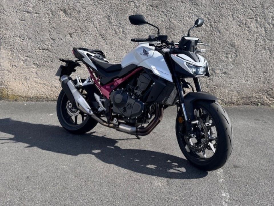 HONDA CB 750 HORNET 4