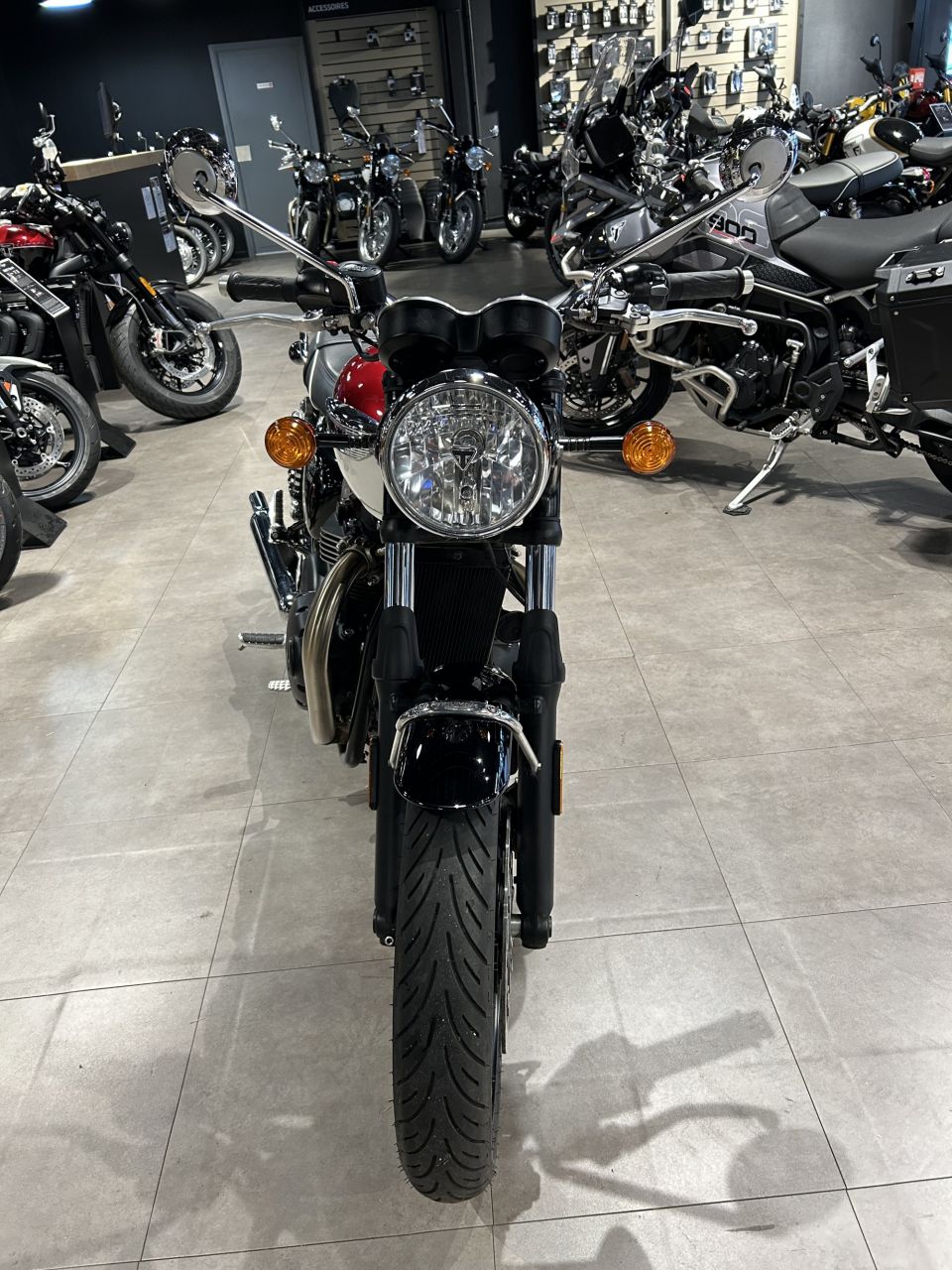 TRIUMPH Bonneville T100 4