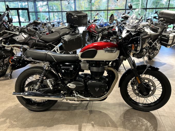 TRIUMPH Bonneville T100 4