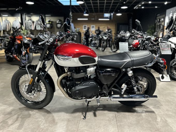 TRIUMPH Bonneville T100 4