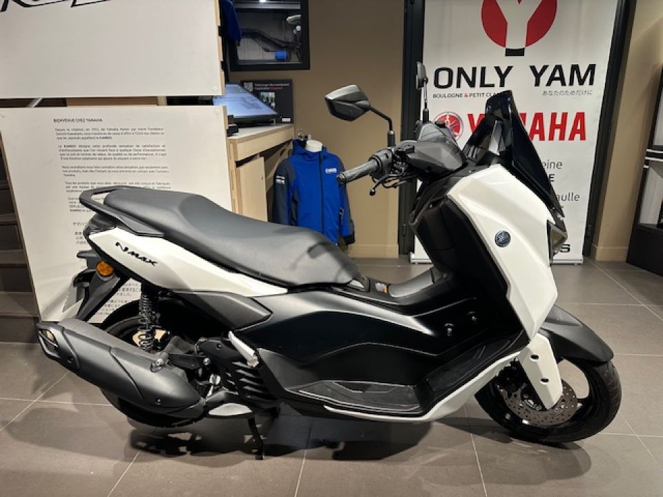 YAMAHA NMAX 125 4