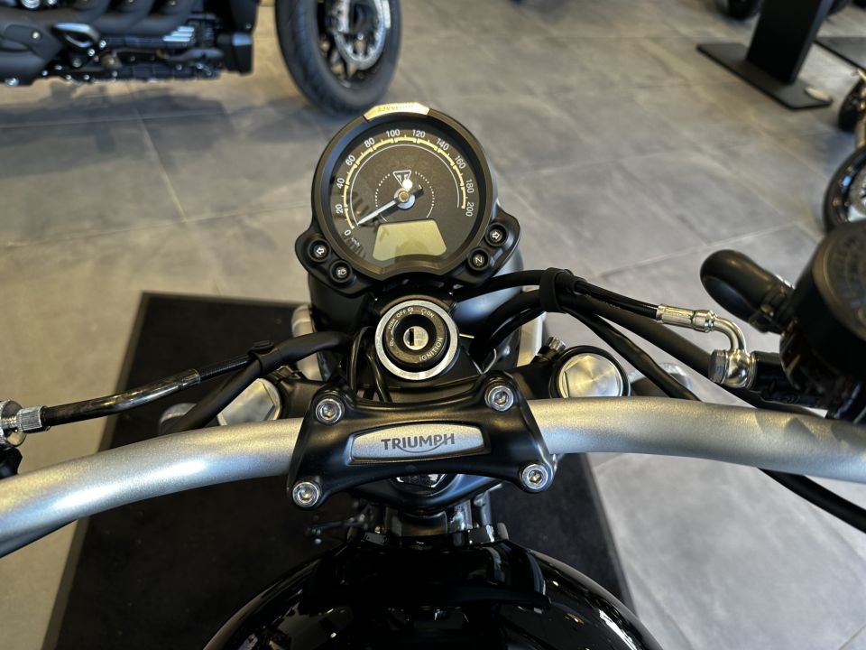 TRIUMPH SCRAMBLER 900 4