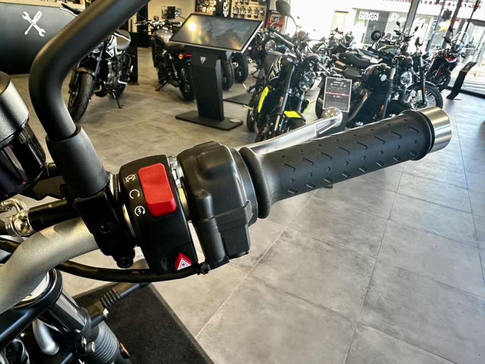 TRIUMPH SCRAMBLER 900 4