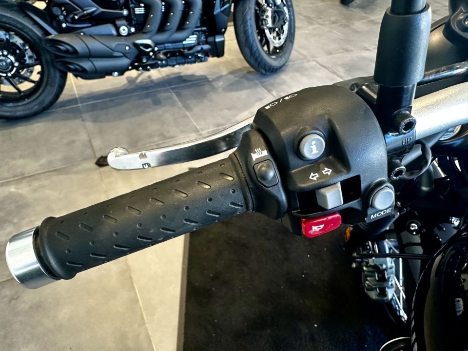 TRIUMPH SCRAMBLER 900 4