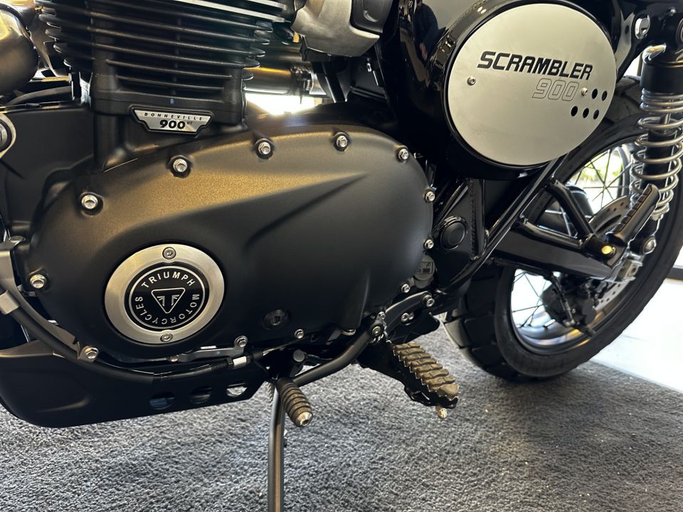 TRIUMPH SCRAMBLER 900 4