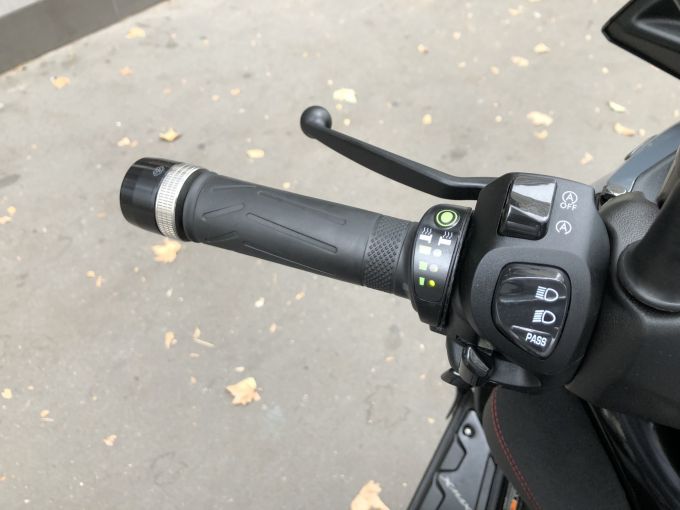 YAMAHA XMAX 125 TECH MAX 4
