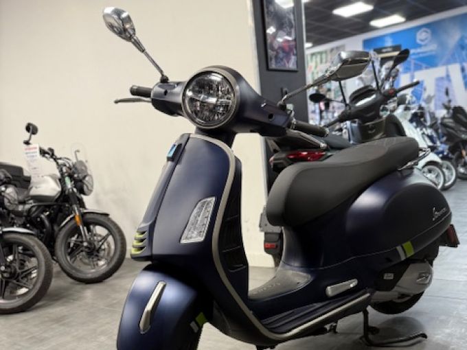 VESPA Super Tech 4
