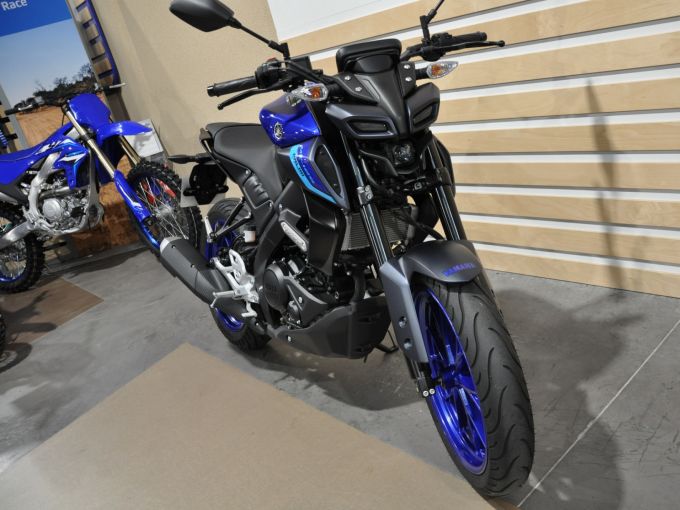 YAMAHA MT-125 4