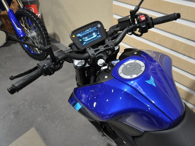 YAMAHA MT-125 4
