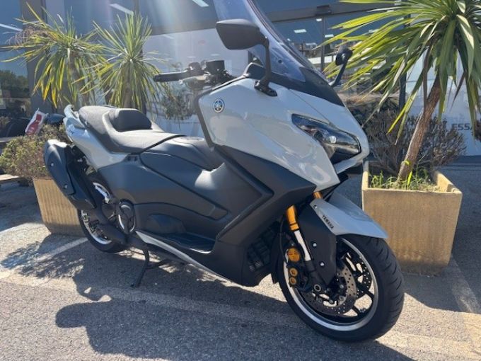 YAMAHA XP T-MAX 560 TECH MAX 4