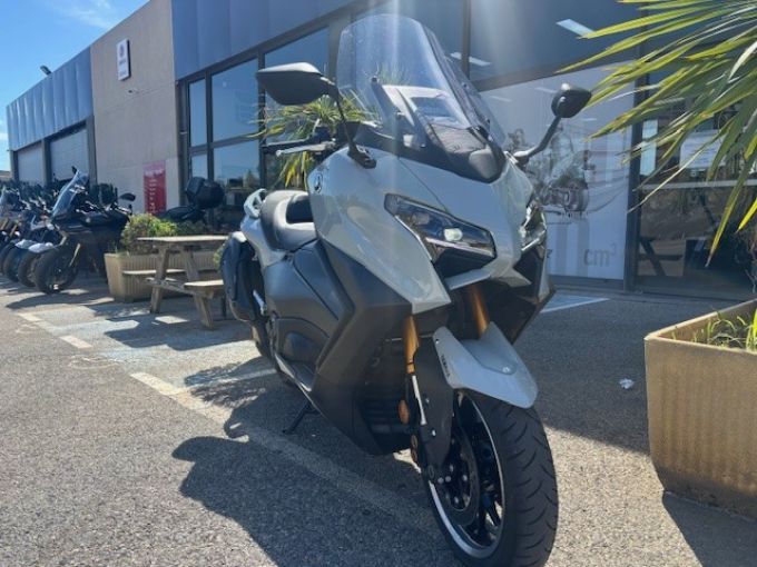 YAMAHA XP T-MAX 560 TECH MAX 4