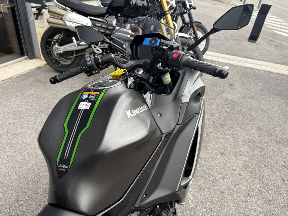 KAWASAKI NINJA 650 4