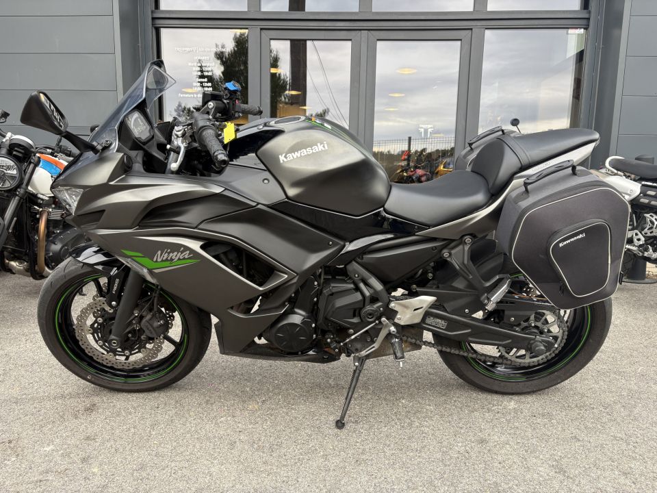 KAWASAKI NINJA 650 4