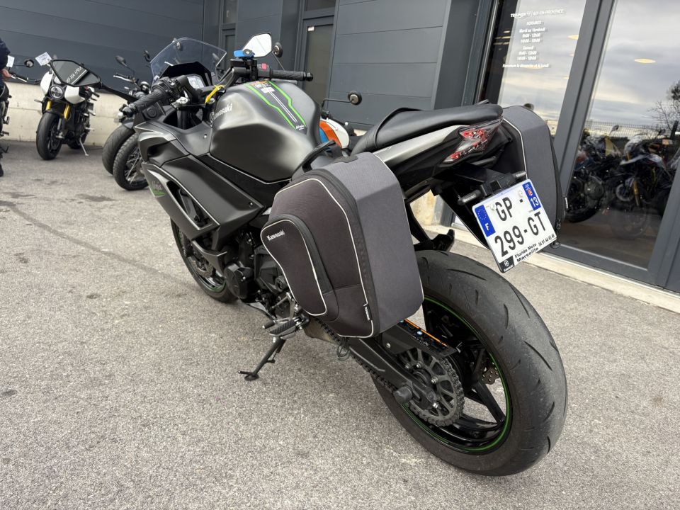 KAWASAKI NINJA 650 4