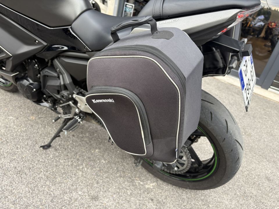 KAWASAKI NINJA 650 4