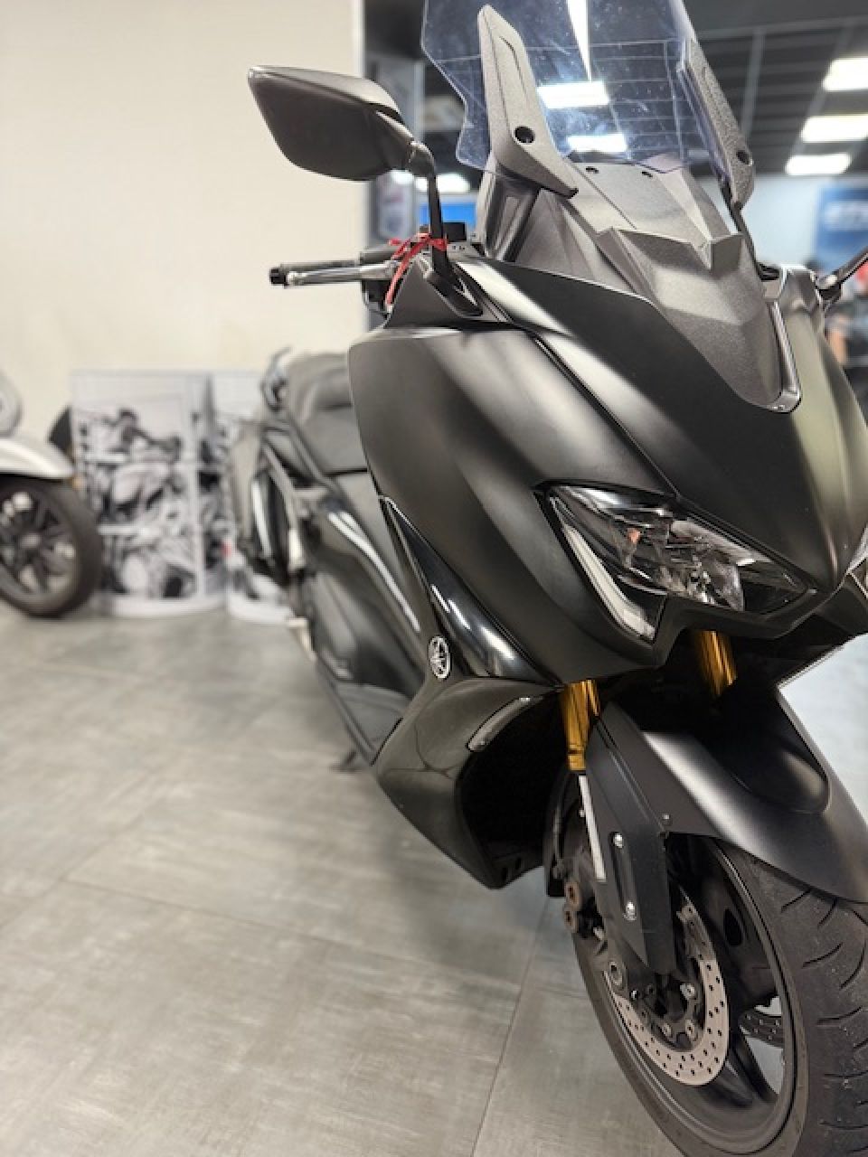 YAMAHA XP T-MAX 500 ABS NIGHT MAX 4