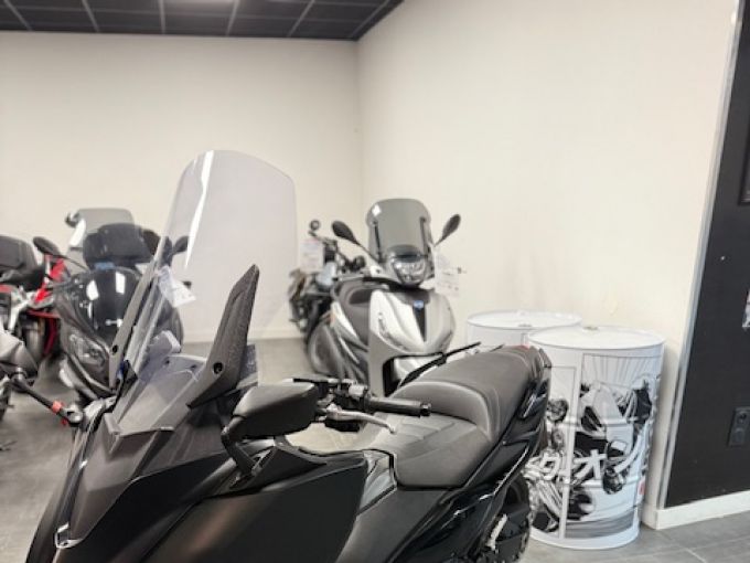 YAMAHA XP T-MAX 500 ABS NIGHT MAX 4