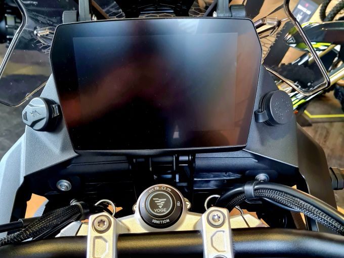 VOGE DS900X 4