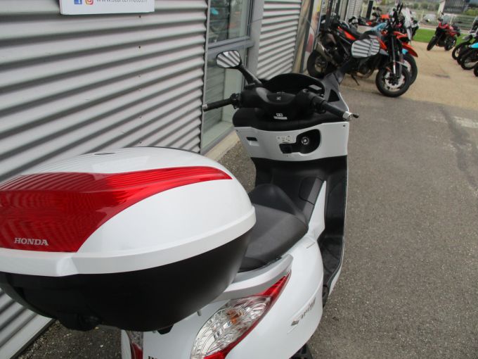 HONDA S-WING 125 4