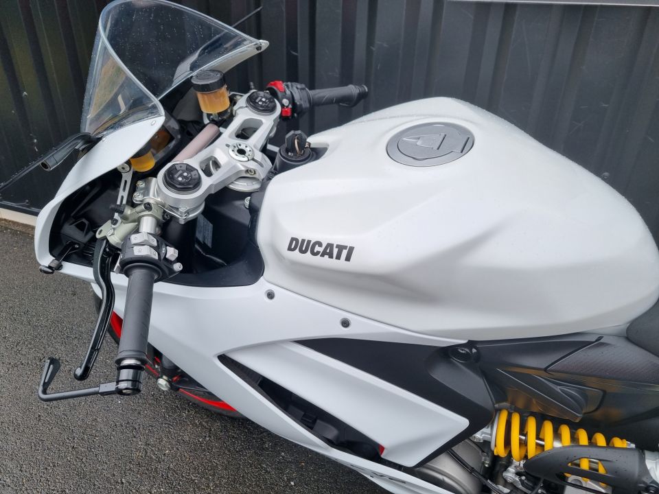 DUCATI PANIGALE V2 4