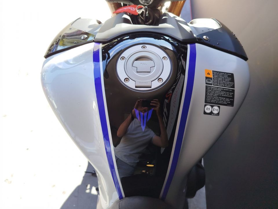 YAMAHA MT-09 SP 4