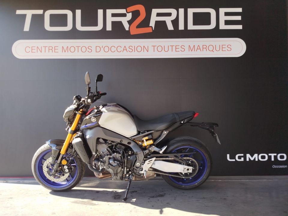 YAMAHA MT-09 SP 4