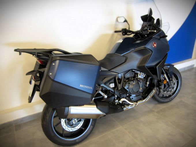 HONDA NT 1100 4