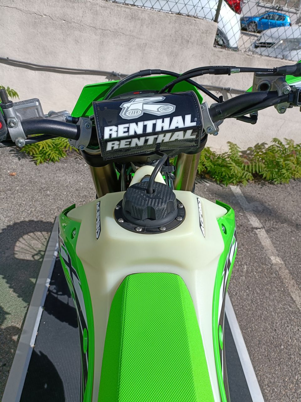 KAWASAKI KX 250 X HOMOLOGUE 2.8 HEURE 1ERMAIN + ACCESS 4