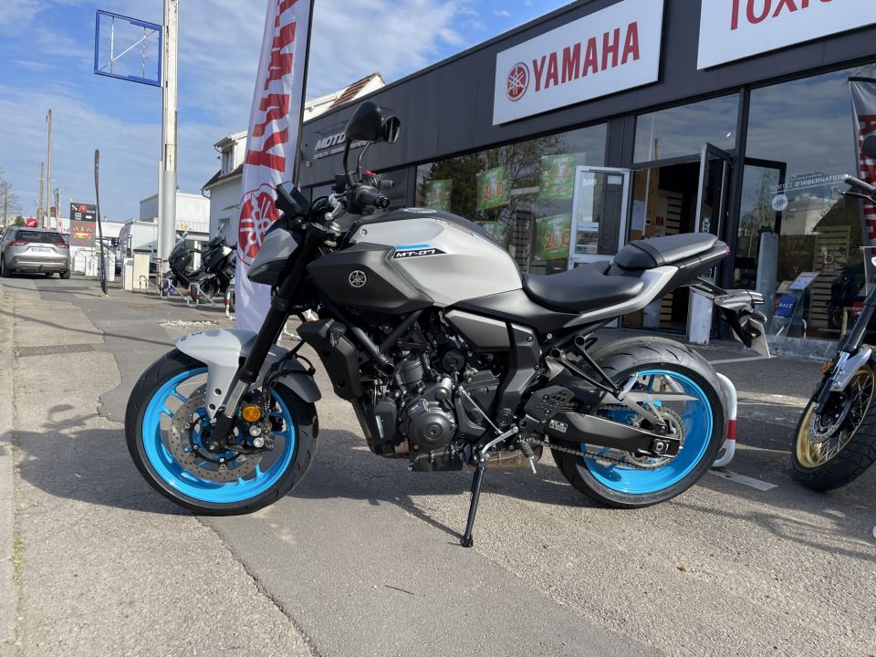 YAMAHA MT-07 (47.5CV) 4