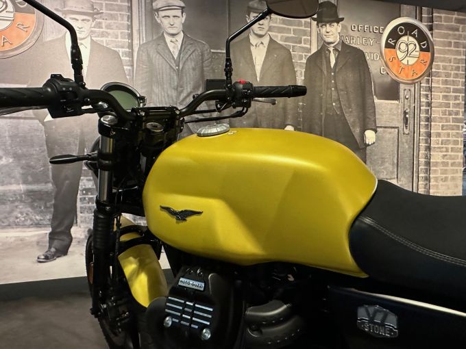 MOTO GUZZI V7 III STONE 750 4